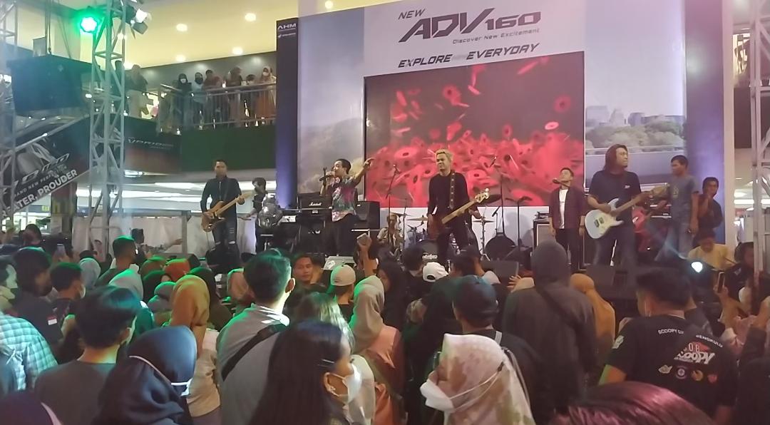 Cholestrol Band Meriahkan Rangkaian Launching Honda New ADV 160