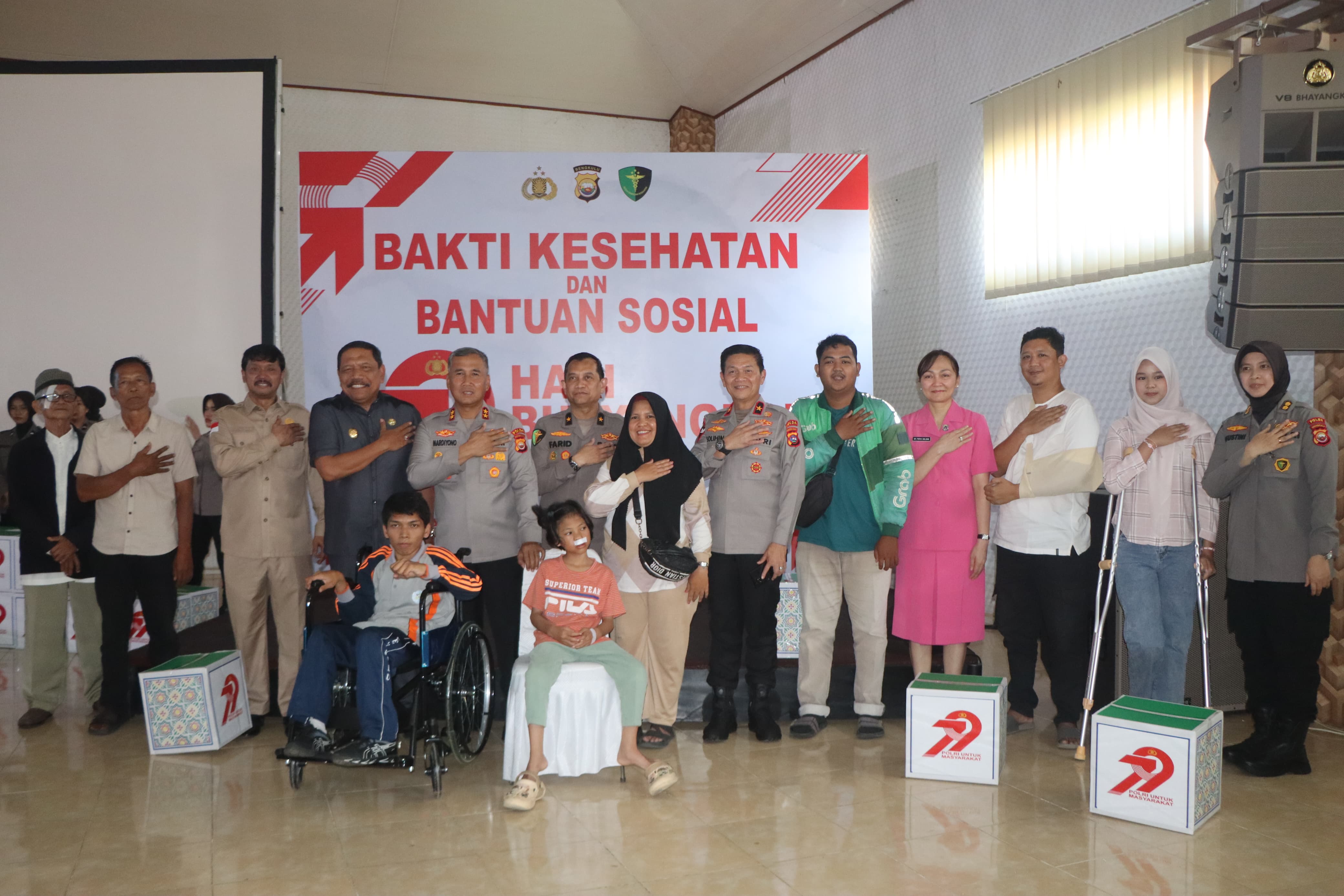 HUT Bhayangkara ke-79, Polda Bengkulu Gelar Bakti Kesehatan Massal, Layanan Gratis Diserbu Ribuan Warga