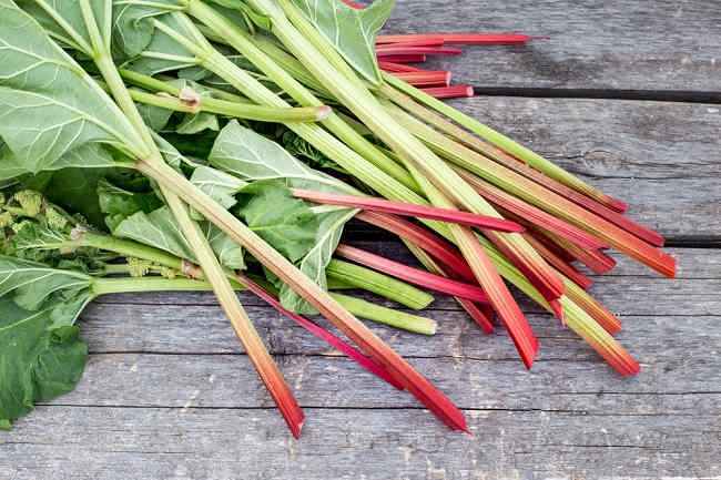 Ini Dia 6 Manfaat Rhubarb yang Perlu Diketahui