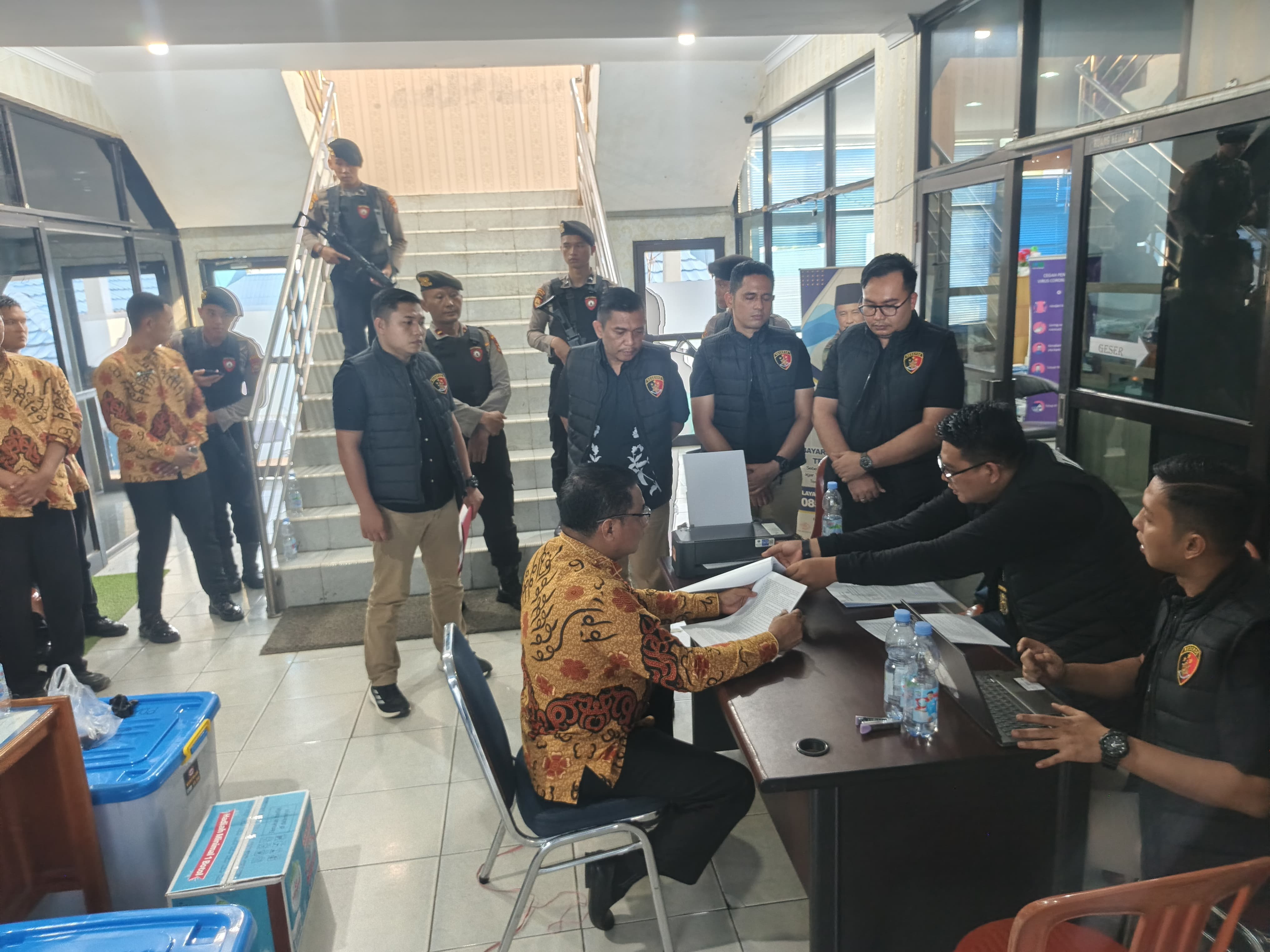 Penggeledahan Maraton di PDAM Tirta Hidayah, Polda Bengkulu Sita Ratusan Dokumen Penting dalam Kasus Suap PHL