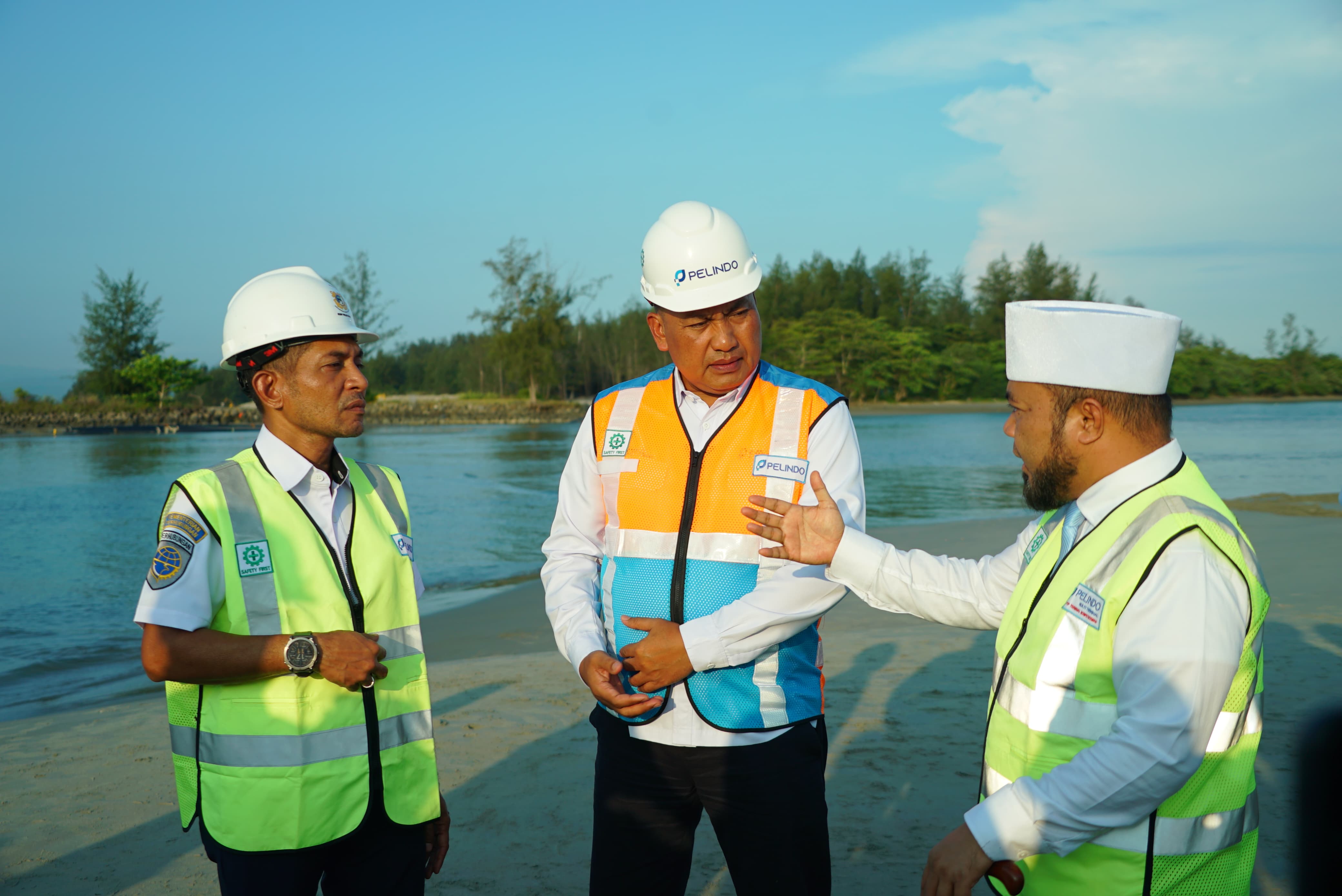 Pengerukan Alur Belum Selesai, Kapal Tak Bisa Melintas
