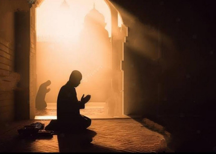 Agar Dimudahkan Rezeki, Amalkan Doa-doa berikut Setelah Sholat Subuh