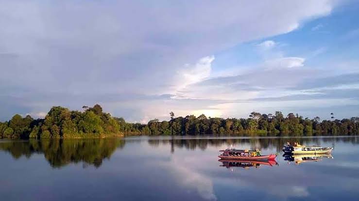 Revitalisasi Danau Nibung: Pemkab Mukomuko Alokasikan Rp100 Juta untuk Peningkatan Sarana Wisata