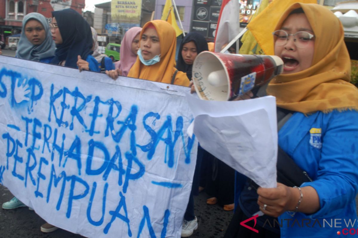 16HAKTP: Serukan Pemenuhan Hak Ekosob untuk Perempuan Pembela HAM (PPHAM)