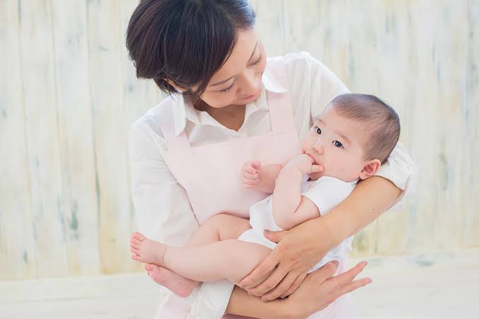 Bayi Menderita Batuk? Begini Cara Aman dan Efektif Mengatasinya 