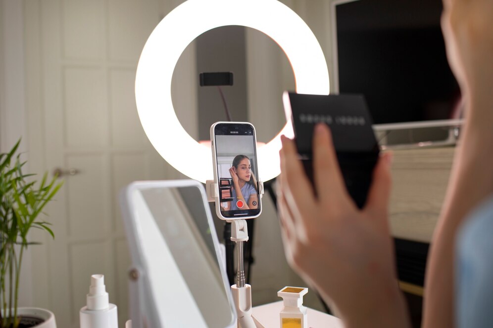 Cara Melakukan Siaran Langsung di TikTok, Tips, dan Manfaatnya