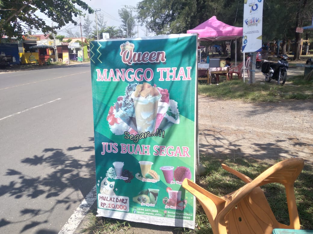 Queen Mango Thai: Jus Buah Segar Viral yang Menggugah Selera di Pantai Panjang