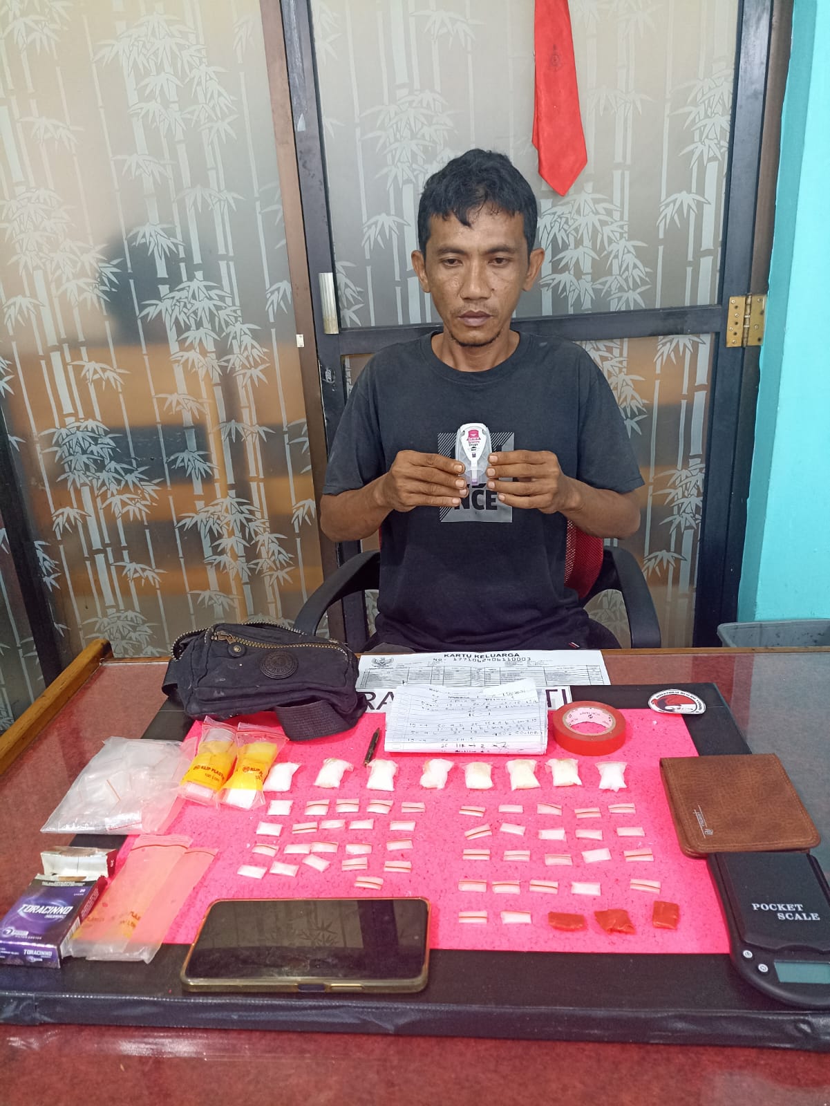 Polisi Bongkar Jaringan Sabu Asal Aceh, Pengedar Residivis Diciduk dan 54 Paket Sabu Diamankan