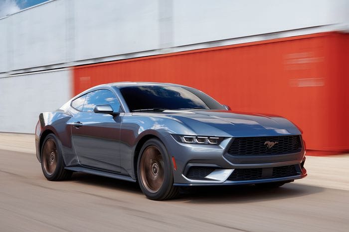 Ford Mustang Sang Mobil Sport Legendaris, Berikut Spesifikasinya Setelah Mengalami Pembaruan 