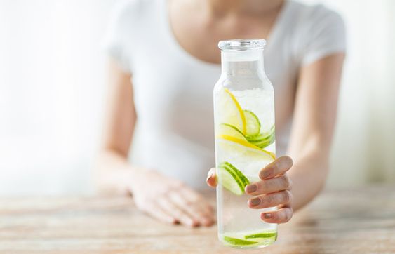 Infused Alami, Inilah 10 Manfaat Infused Water Lemon untuk Kesehatan 