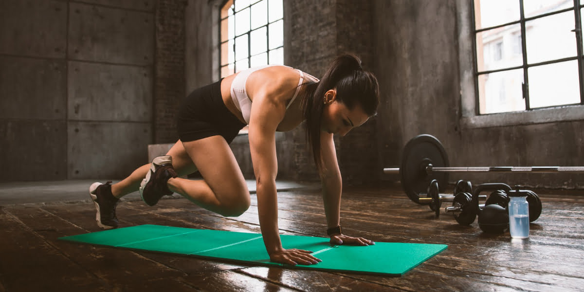 Cara Melakukan Gerakan Burpees yang Aman dan Baik untuk Kebugaran!