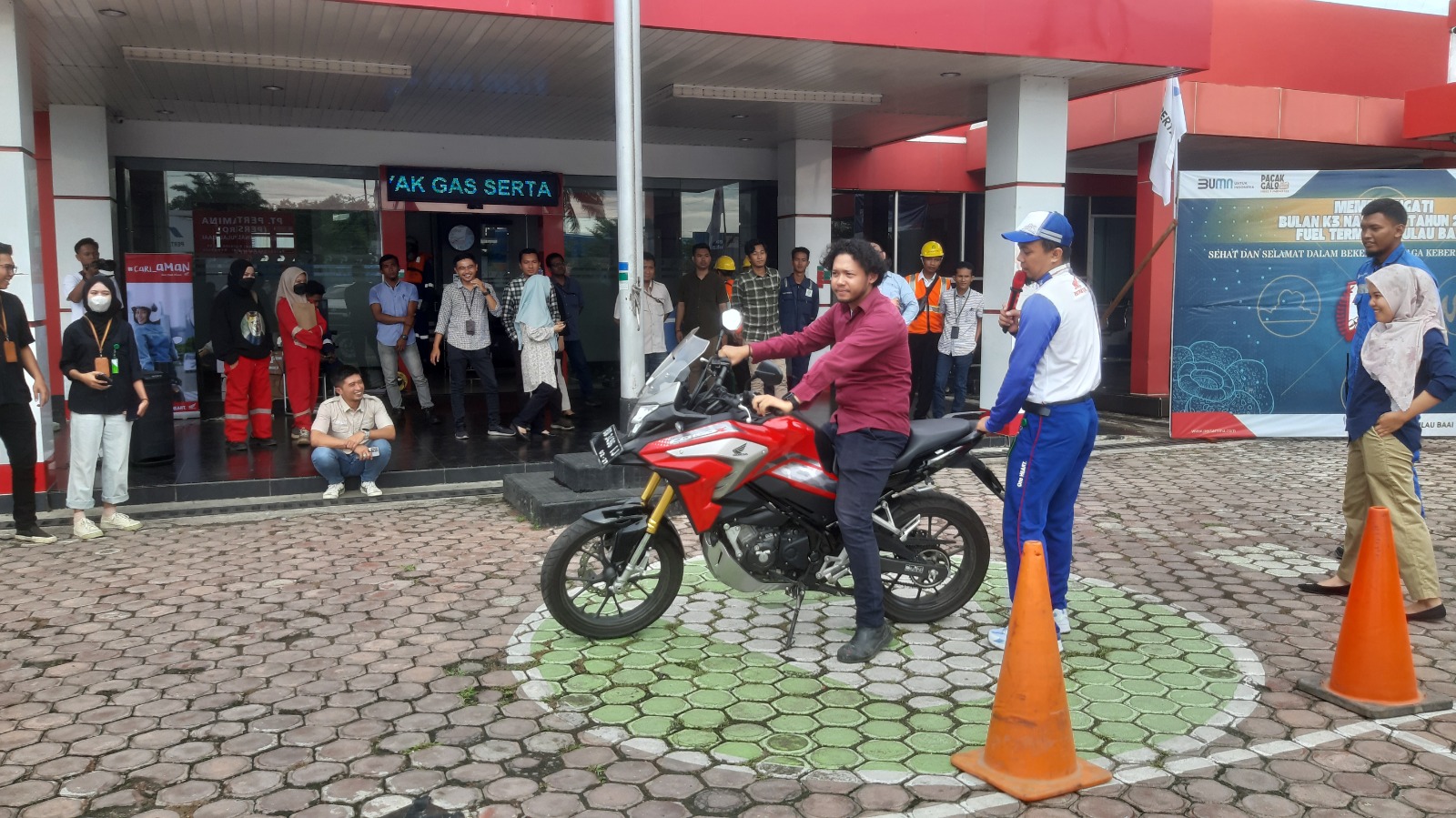 Konsisten Kampanye Safety Riding, Astra Motor Bengkulu Datangi Pertamina Pulau Baai