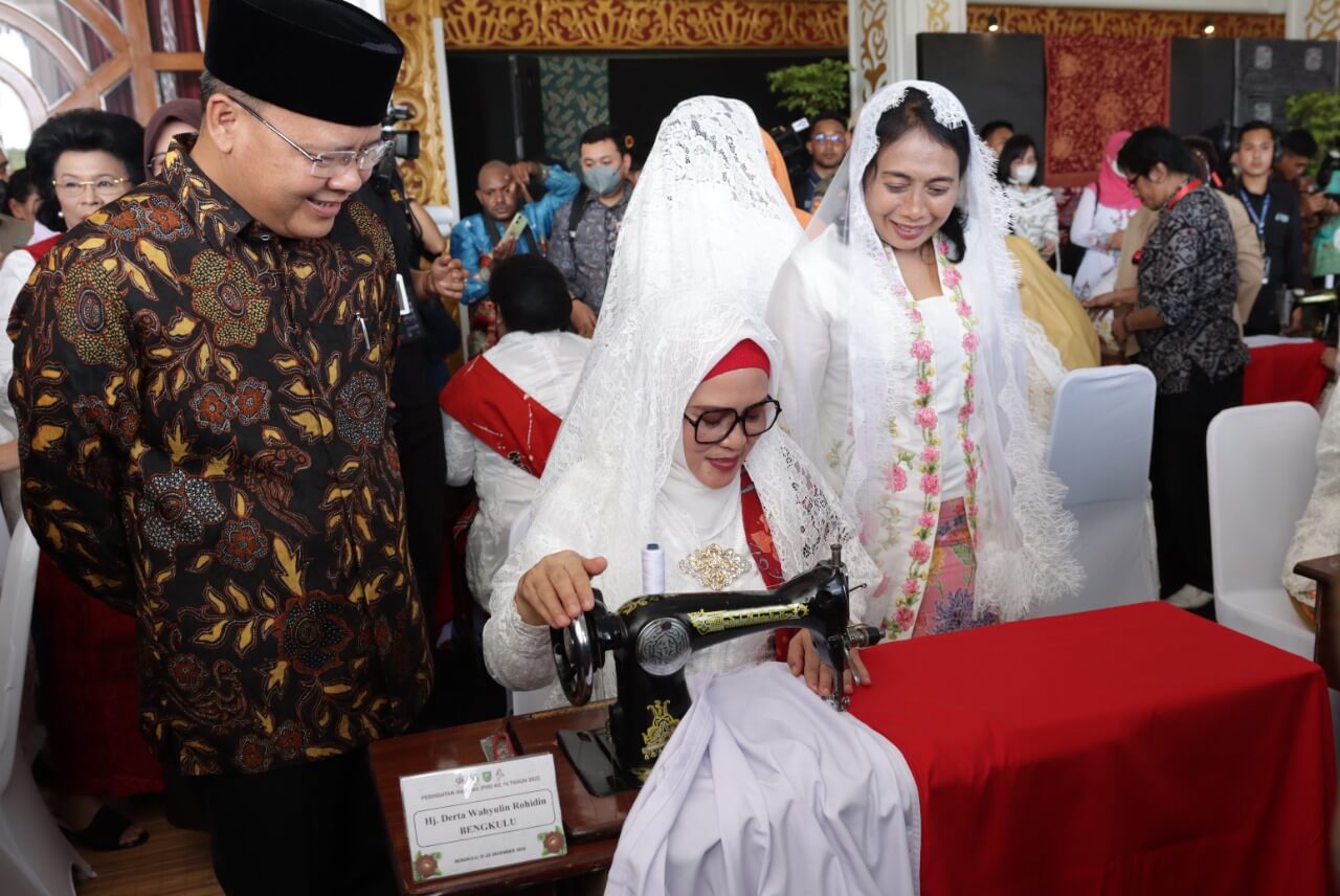Bengkulu Bangga, Para Istri Gubernur Jahit Bendera Merah Putih di Bumi Rafflesia