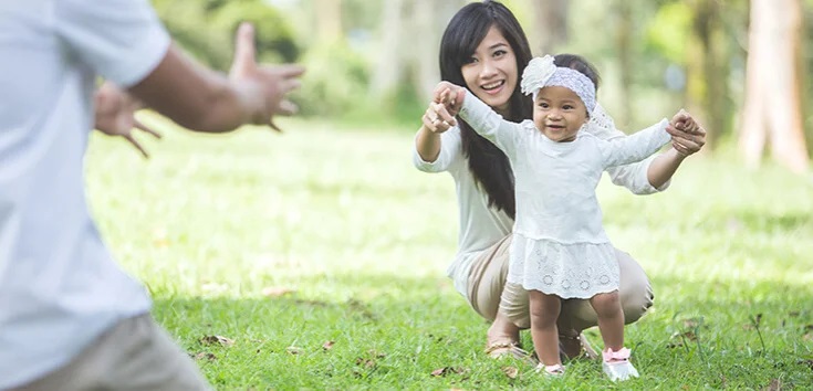 Begini Cara Jitu Mengajari Anak yang Takut Berjalan