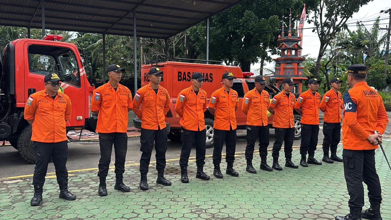 Alami Banjir Bandang, 15 Personil Basarnas Bengkulu Dikirim Sumatera Barat