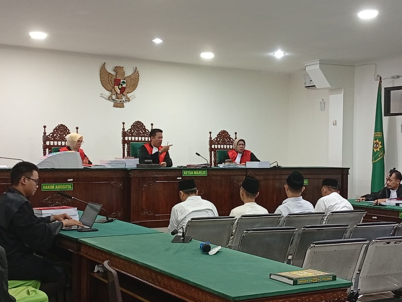 Rugikan Negara Rp13 Miliar, Jaksa Tuntut Empat Eks Pejabat Setwan DPRD Kaur hingga 8 Tahun Penjara