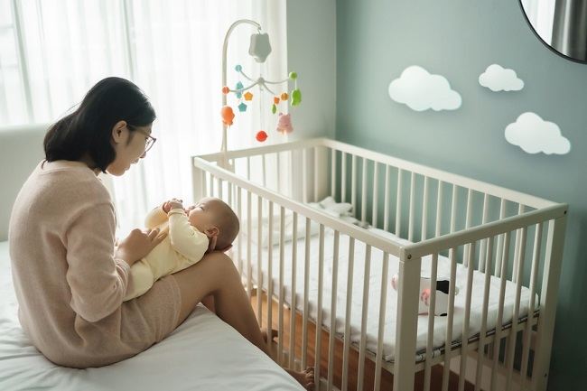 Begini Kriteria Tempat Tidur Bayi yang Aman dan Ideal