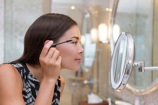Tips Ampuh dan Praktis Menjaga Kebersihan Peralatan Make Up