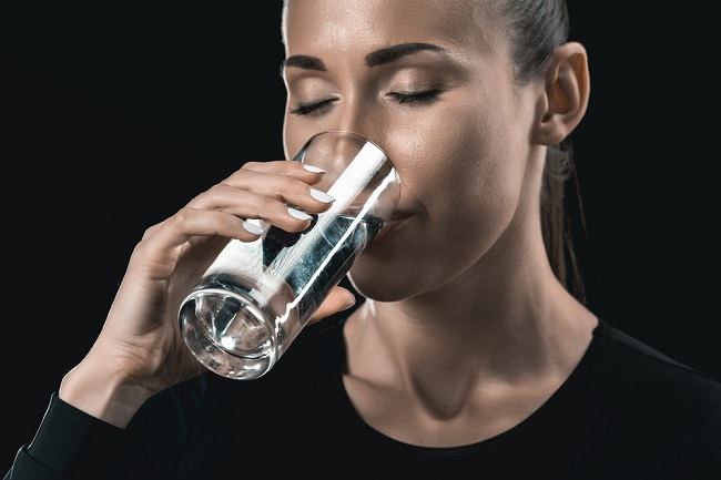 Ingin Turunkan Berat Badan dengan Cepat? Coba Metode Diet Water Fasting