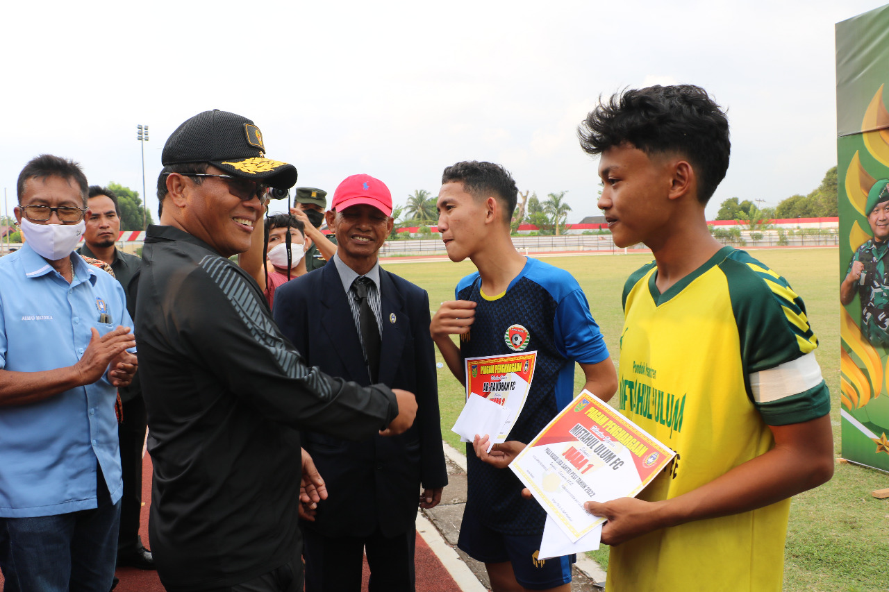 Ponpes Miftahul Ulum  Juara Piala Kasad Liga Santri, Danrem: Semoga Bawa Nama Bengkulu di Tingkat Nasional