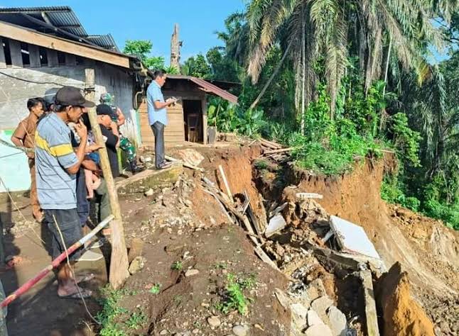 BPBD Mukomuko Perpanjang Masa Darurat Longsor di Desa Pondok Panjang untuk Cegah Dampak Lebih Lanjut