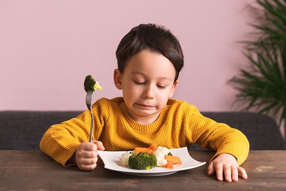 Begini 10 Tips Efektif Mengatasi Anak yang Malas Makan 