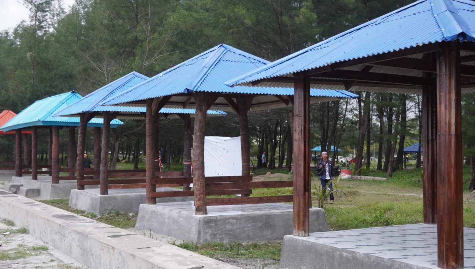 Pemkot Bengkulu Pastikan 30 Gazebo di Pantai Panjang Gratis 