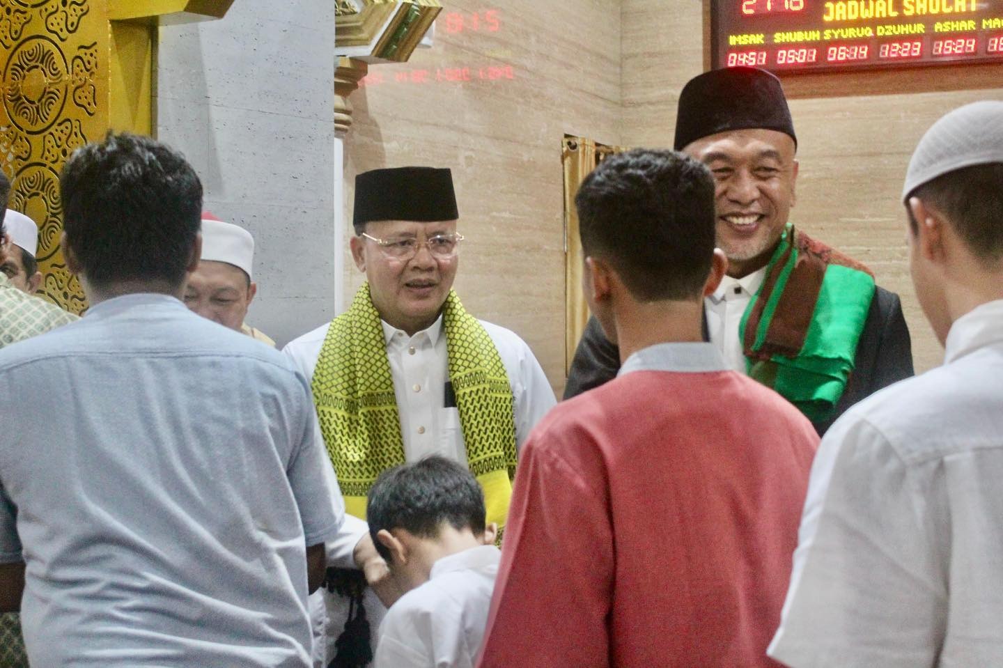Gubernur Imbau OPD Pemprov Bengkulu Meriahkan Buka Bersama di Masjid Raya Baitul Izzah 