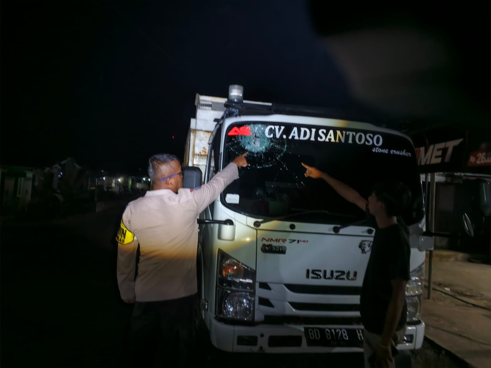  Teror Jalan Lintas Curup–Lebong, Pengemudi Terluka Usai Mobil Dilempari Batu
