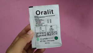 Viral Oralit Bisa Tahan Haus Saat Puasa! Benarkah?