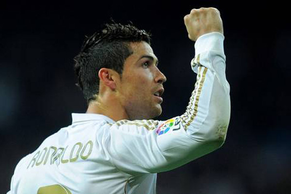 Sering Diejek Terlalu Kurus, Ronaldo Akhirnya Jadi Pemain Terbaik Dunia