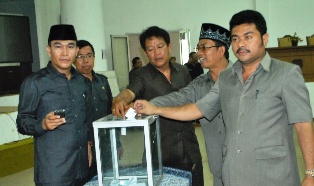 Komposisi Dewan Dikocok Ulang