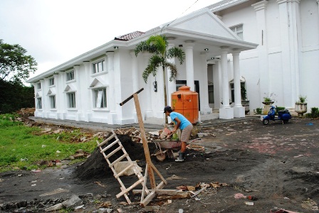 Gedung Banggar Belum Diserahkan