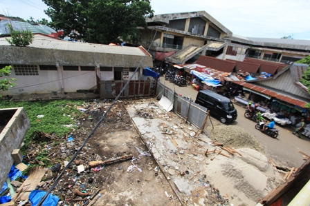 Pedagang Nyaris  Ribut dengan UPTD