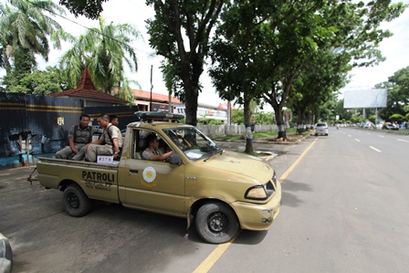 Satpol PP Kawal  Ketat Jalur Hijau