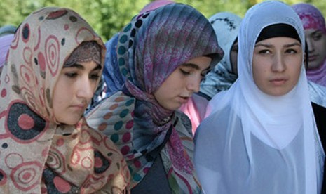 Rusia Izinkan Muslimah Menggenakan Jilbab