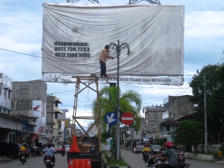 Bahas KUAPPAS, DPRD Kerja Siang Malam