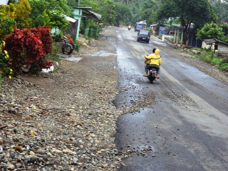 Proyek Jalan Jadi Sorotan