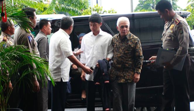 Anak Sidang Perdana, Hatta Batalkan Agenda