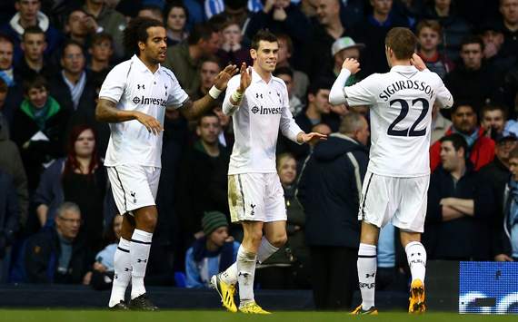 Kombinasi Clint Dempsey-Gareth Bale Loloskan Tottenham Hotspur