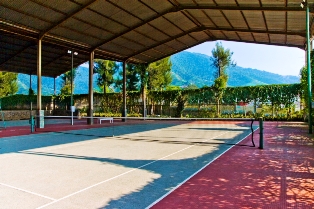 Lapangan Tenis Indoor Telan Rp 1 M