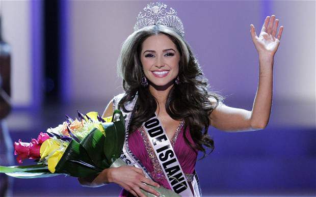 Miss Universe Tak Sabar ke Surabaya