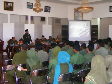 Tidak Mampu Bekerja, Lebih Baik Mundur