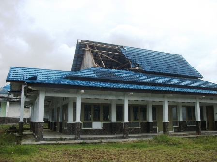 Terbengkalai, Atap Gedung Diklat Bolong