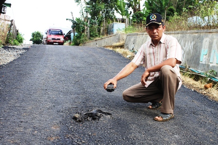 Dewan Akan Cek Jalan Semelako