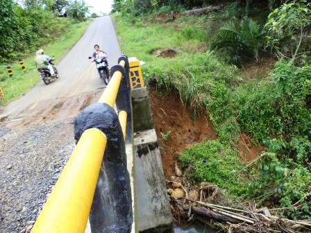 Jalan Nyaris Putus