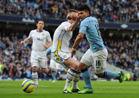 Aguero 2 Gol, Bawa City Bekuk Leeds 4-0