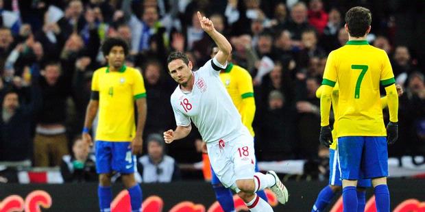 Rooney dan Lampard Bawa Inggris Permalukan Brasil, 2-1