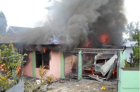 Kebakaran 30 Menit, Syafri Kaum Rugi Puluhan Juta Rupiah