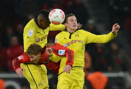 Dortmund Tundukkan Leverkusen, 3-2